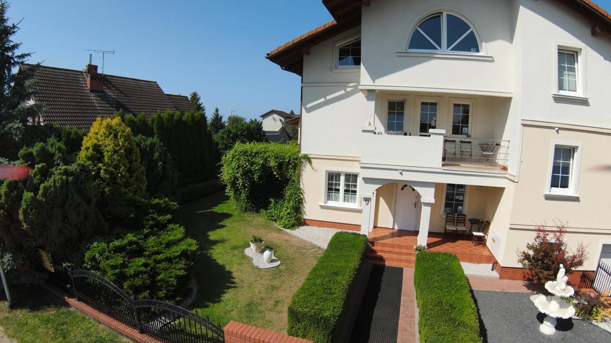 Aven'A Pokoje Goscinne Z Basenem Ujście-Darłowskie Dış mekan fotoğraf